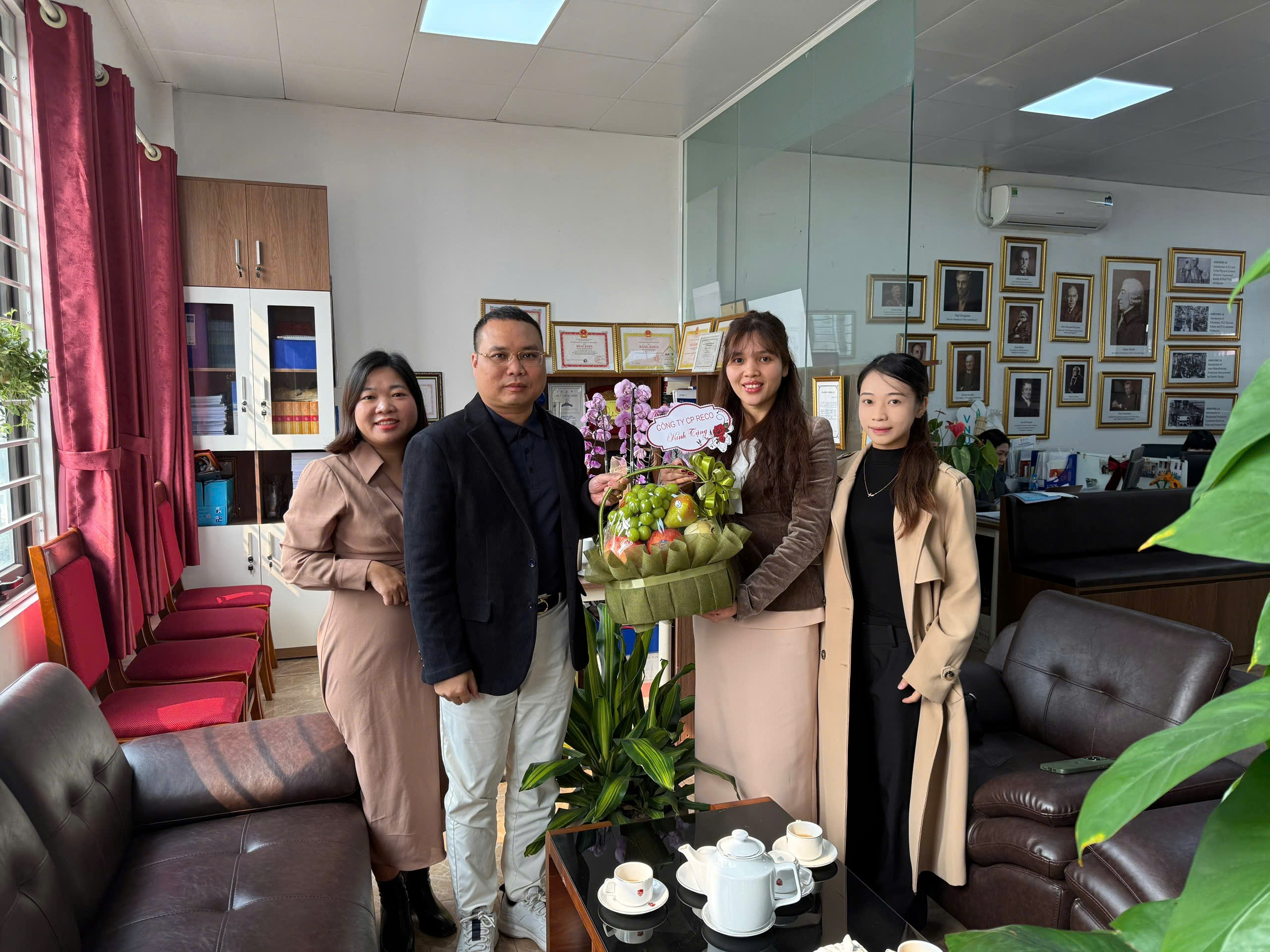 Hoạt động công ty Nhà Ở Ngay Reco