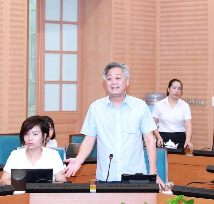 Lãnh đạo Sở Khoa học và Công nghệ phát biểu tại cuộc họp