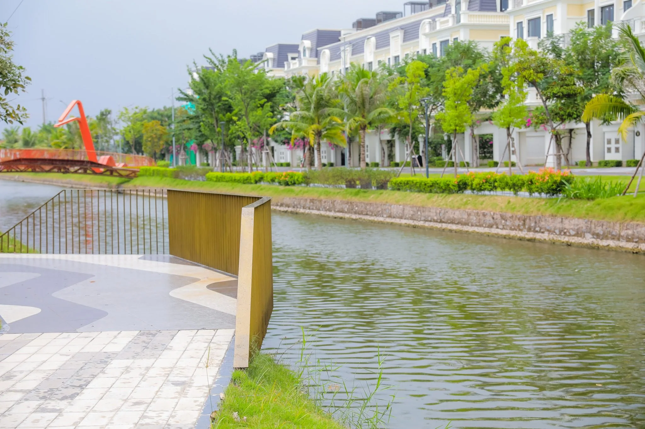 Kênh xanh và lối dạo ven sông trong khu đô thị Anlac Green Symphony