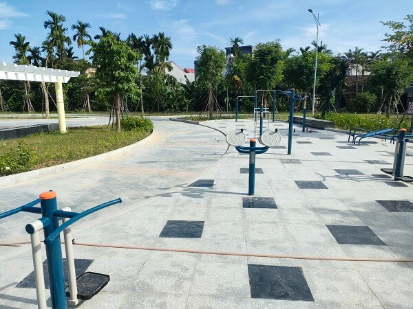 Khu tập thể dục ngoài trời